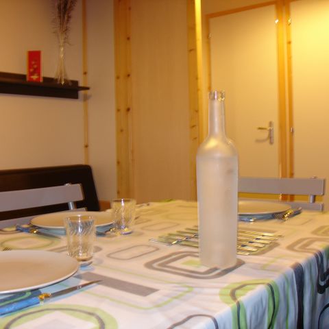 Chalet 4 personen - PRESTIGE 2 kamers (vaatwasser - TV - overdekt terras 12m² - 28m² oppervlakte)