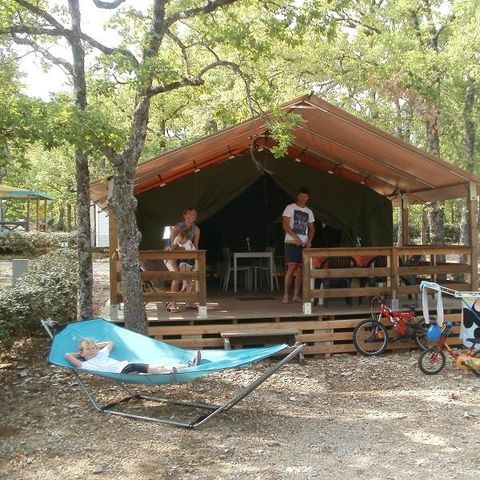 TENDA IN TELA E LEGNO 5 persone - Freeflower Standard 37m² (2 camere da letto) - 10m² terrazza inclusa