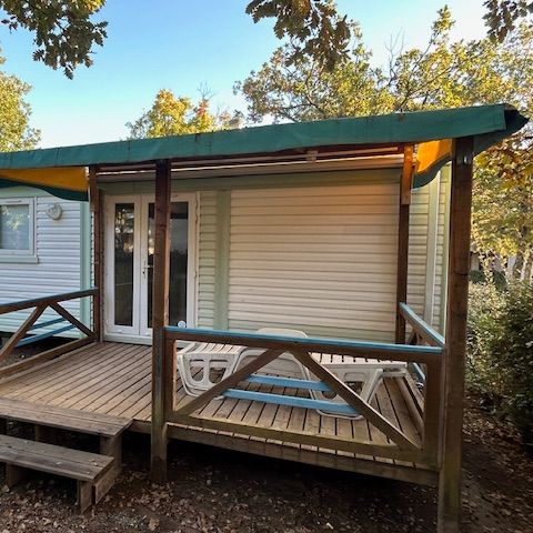 Stacaravan 4 personen - Standaard stacaravan 26m² (2 kamers) + 8m² overdekt terras