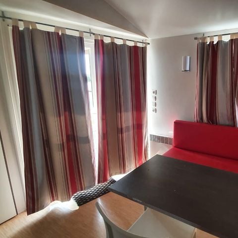 Mobilheim 4 Personen - JUPITER 784 (2 Schlafzimmer mit optionaler Klimaanlage, vor Ort zu zahlen)