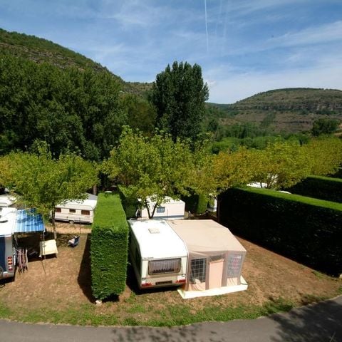 EMPLACEMENT - Empl CONFORT (tente ou caravane ou camping-car) + voiture + électricité 6A -