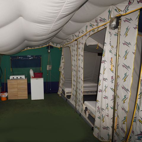ZELT 2 Personen - Ausgestattetes Zelt