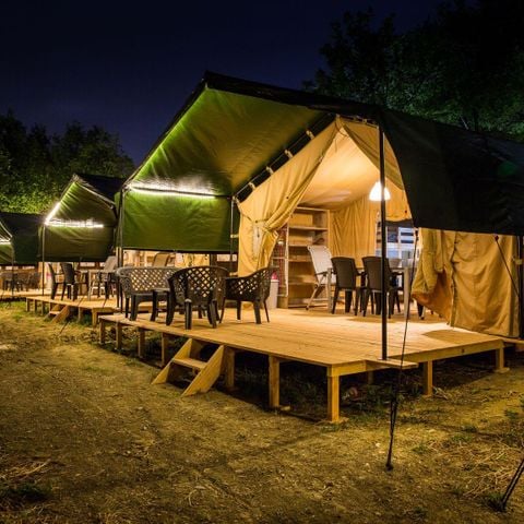 Tente en toile et en bois 6 personnes - Tente Safari avec salle de bain privé