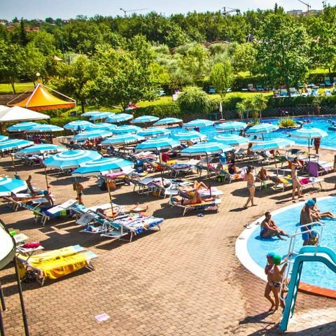 Centro Vacanze San Marino - Camping Pesaro-Urbino - Image N°5