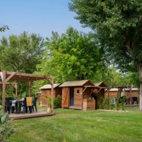 PLOT - Private sanitary facilities