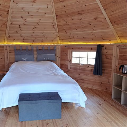 HÉBERGEMENT INSOLITE 4 personnes - Kota, 2 adultes + 2 enfants - sans sanitaires - Celia