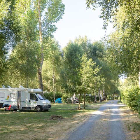 Kampeerplaats - Celia - Comfort standplaats - 80m² Pakket