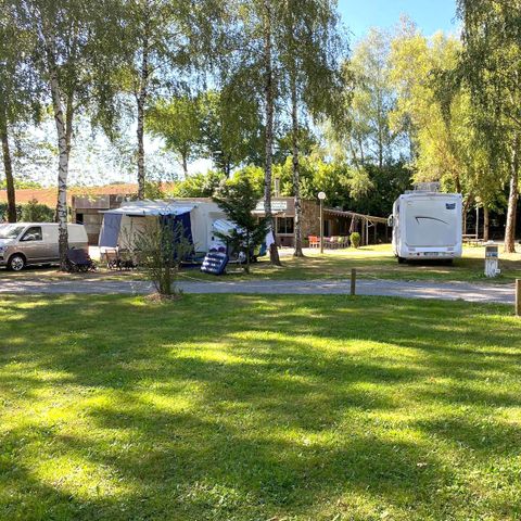 Kampeerplaats - Celia - Comfort standplaats - 80m² Pakket