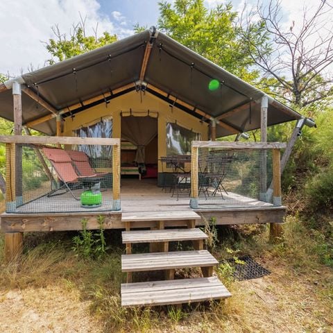 Canvas and wooden tent 5 persons - Baroudeur (without private bathroom)