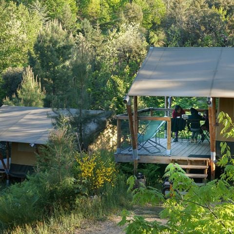 Canvas and wooden tent 5 persons - Baroudeur (without private bathroom)