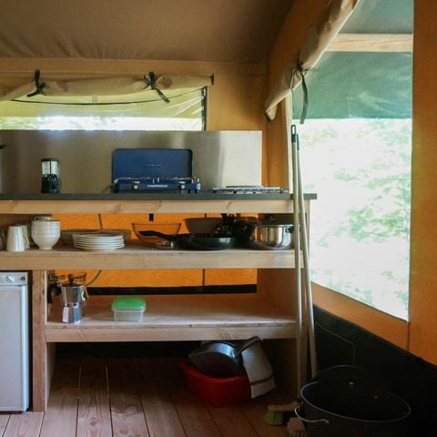 Canvas and wooden tent 4 persons - Baroudeur (without private bathroom)