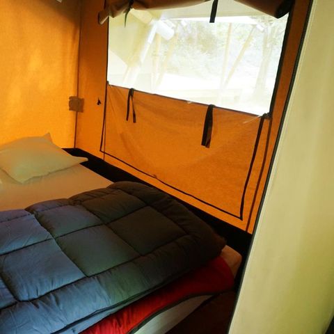 Tente en toile et en bois 4 personnes - Baroudeur (sans salle de bain privative)