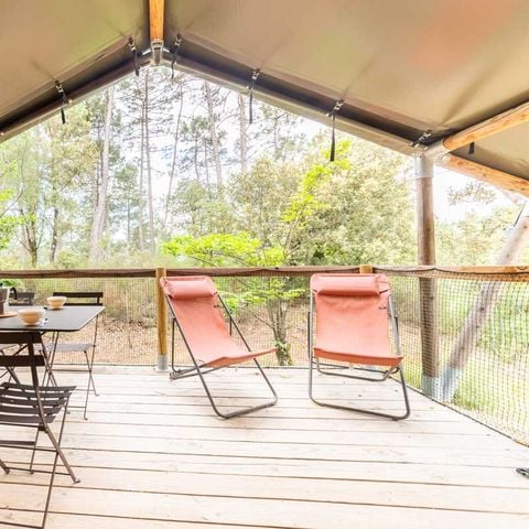 Canvas and wooden tent 4 persons - Baroudeur (without private bathroom)