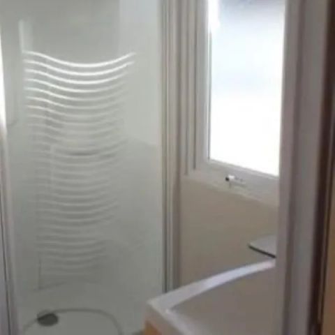 Mobilheim 6 personen - Mobil Home Aqua 2 Zimmer 4/6 Personen Halbüberdachte Terrasse