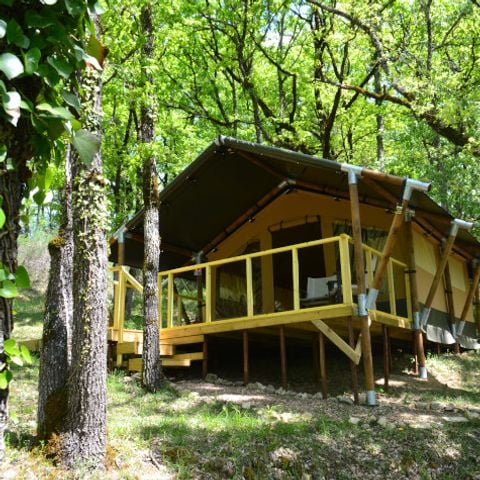 Tente en toile et en bois 3 personnes - Shimoni - 16 m² + terrasse 12 m²