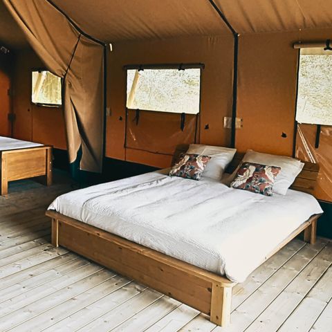 CANVAS AND WOOD TENT 4 people - Lodge Chrysalide - 35 m² + 15 m² terrace