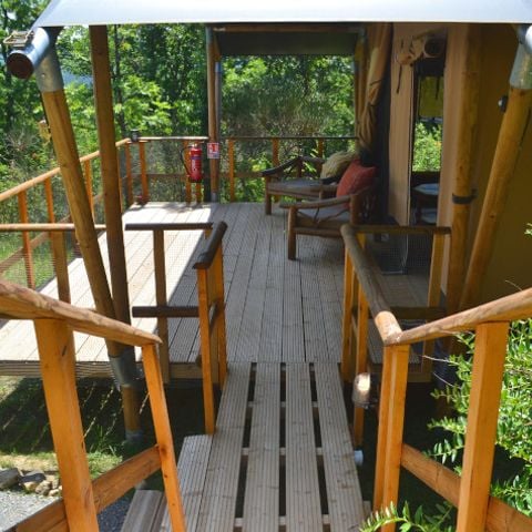 Tente en toile et en bois 5 personnes - Lodge Meru - 35 m² + terrasse 15 m²