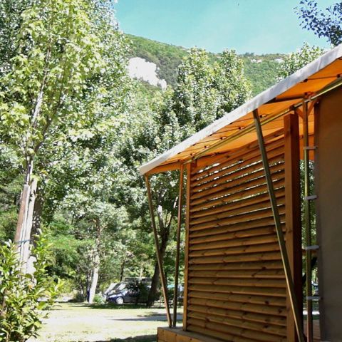 TIENDA DE LONA Y MADERA 5 personas - Bungalow de lona CANADA 2 dormitorios + terraza cubierta