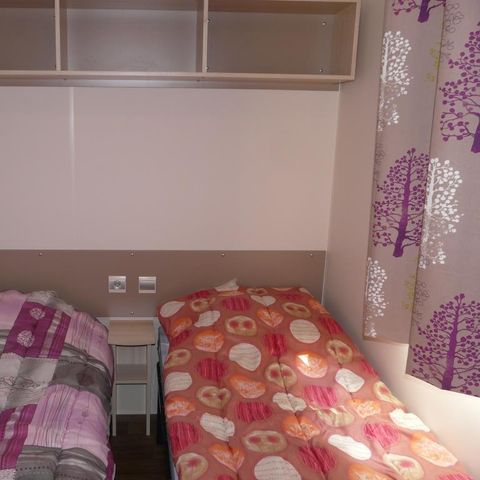 MOBILHOME 4 personnes - CLASSIQUE deux chambres , avec sanitaires