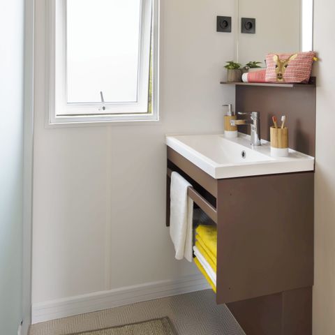 BUNGALOW 3 personnes - PARADIS une chambre avec sanitaires