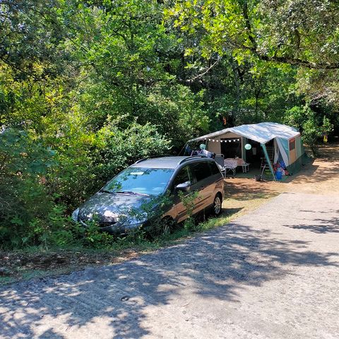 PARCELA - Paquete tienda confort + coche + electricidad