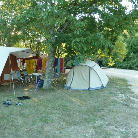 PARCELA - Paquete tienda confort + coche + electricidad