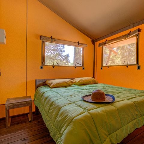 Canvas and wooden tent 6 persons - PREMIUM LODGE WOOD and ROOF