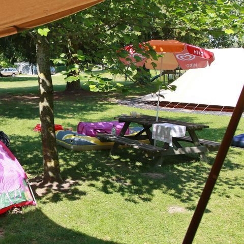 Tent 6 persons - Equipped with Waard without sanitary facilities