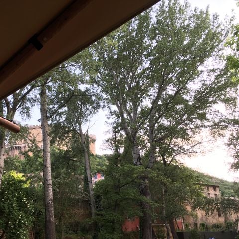 ALBERGUE 4 personas - Logia Natural 30m² + 15m² entresuelo - 2 dormitorios - cocina - cuarto de ducha