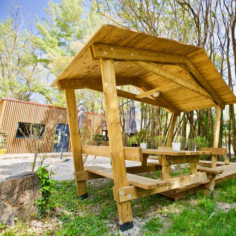 Lodge 3 persons - Lodge Central 24m² - 1 bedroom - kitchenette - shower room - Single-storey accommodation with PRM access