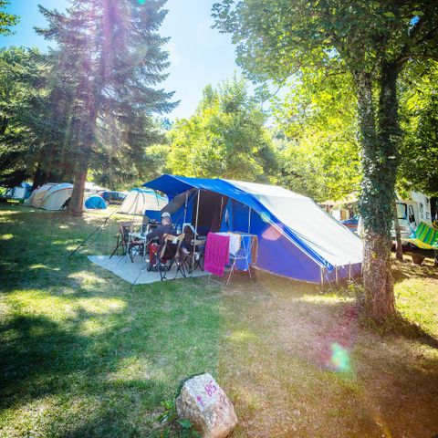 EMPLACEMENT - Forfait Ready to Camp : tente équipée avec électricité