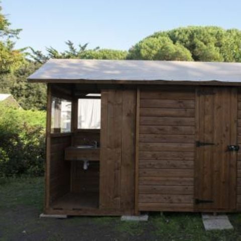 EMPLACEMENT - Forfait Freecamp Original : sanitaire privatif et coin cuisine 2/6 pers