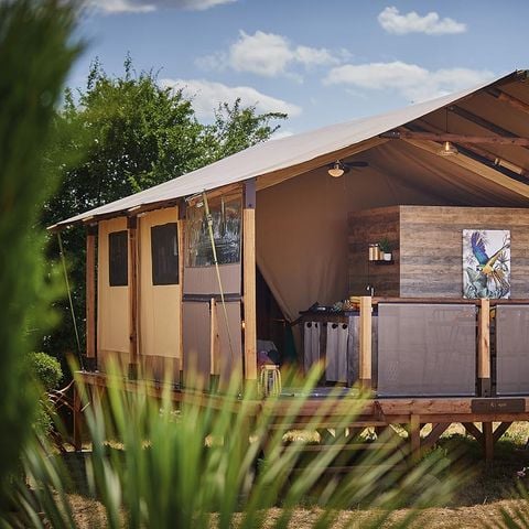 CANVAS AND WOOD TENT 5 people - Lodge Kenya Evasion Confort 34m² - 2 rooms 2/5 people (with bathroom) + Terrace