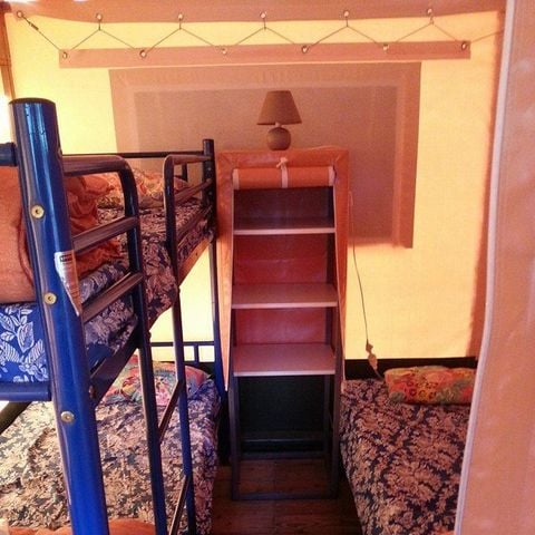 Bungalow toilé 5 personnes - 5 places