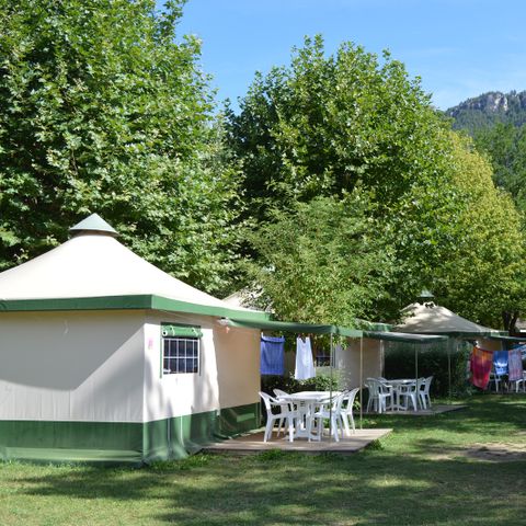 CANVAS AND WOOD TENT 5 people - BENGALI CONFORT without sanitary facilities