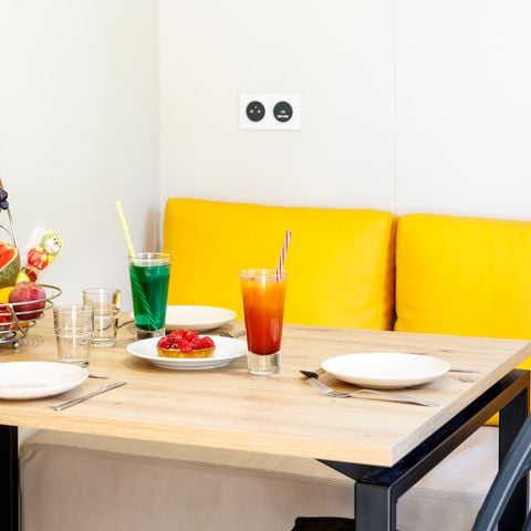 Stacaravan 2 personen - Charme 20m² Confort (1bed - 2pers.) + Airco + Terras niet overdekt