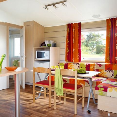 Mobilheim 6 Personen - 27,5m² Standard (2 Schlafräume - 4/6Pers.) + Klimaanlage + Strohhütte im Freien