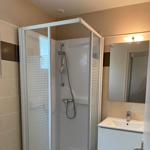 Bungalow 5 personen - Cottage LA GARIOTTE - 5 slaapplaatsen - 2 slaapkamers - Airconditioning - Televisie - Vaatwasser - S