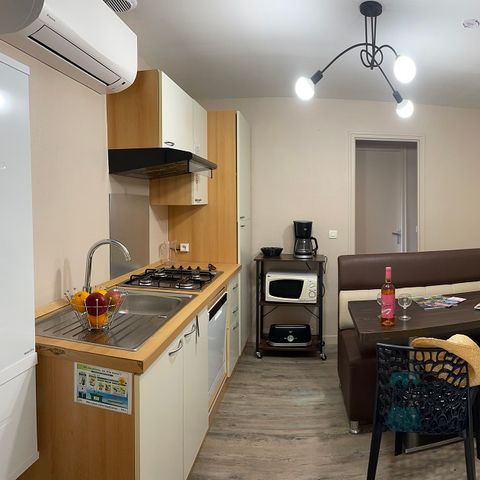 BUNGALOW 4 people - Cottage LA GARIOTTE - sleeps 4 - 2 bedrooms - Air-conditioned - Television - Dishwasher - D