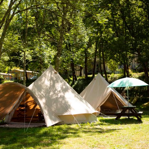 tent 6 personen - Twee bel-tenten (zonder sanitair)