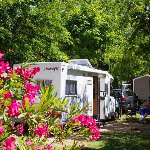 Stellplatz - Pauschale Grand Confort : Stellplatz + Strom + Wasser