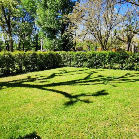 PLOT - 80m² to approx. 200m²: car + tent/caravan or camper van