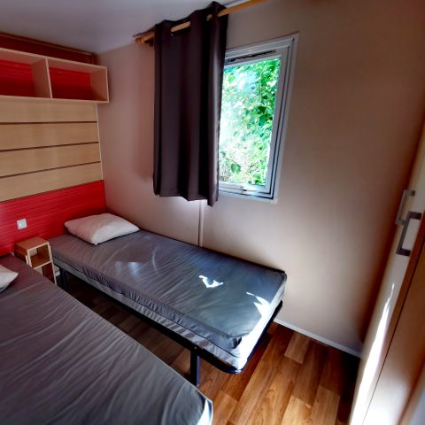 Stacaravan 6 personen - 2-slaapkamer MOBIEL-HOME+ op ZONDAG (juli/augustus)