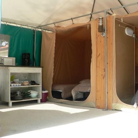 TENDA DA CAMPEGGIO 5 persone - TRAPPER (senza servizi igienici)