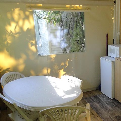 Glampingtent 4 personen - Tithome stacaravan zonder douche