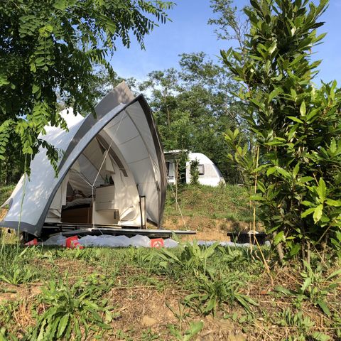 PIAZZOLA - Piazzola esclusiva 136-180m² : auto + tenda/roulotte o camper + elettricità