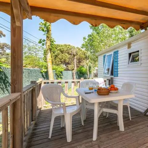 Stacaravan 8 personen - Klassiek | 3 slaapkamers | 6/8 Pers | Verhoogd terras | Airconditioning