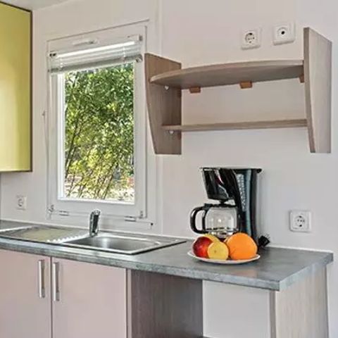 Mobilheim 7 Personen - Classic | 3 Schlafz. | 5/7 Pers. | Teilweise überdachte Terrasse | Klimaanlage