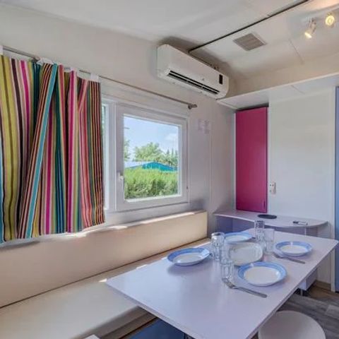 MOBILE HOME 6 people - Classic | 3 Bedrooms | 6 Pers. | Raised terrace | Air-con.