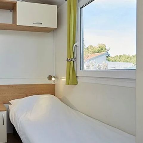 Stacaravan 6 personen - Mobile-home | Comfort XL | 3 slaapkamers | 6 pers. | Verhoogd terras | 2 badkamers | Airconditioning.